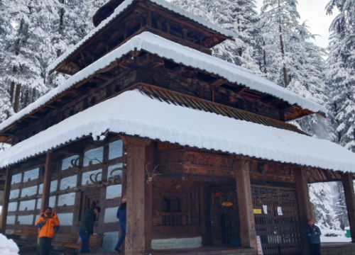 5 Nights 4 Days Manali Premium Honeymoon Package