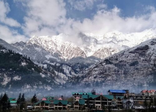 4 Nights 3 Days Manali Honeymoon Package